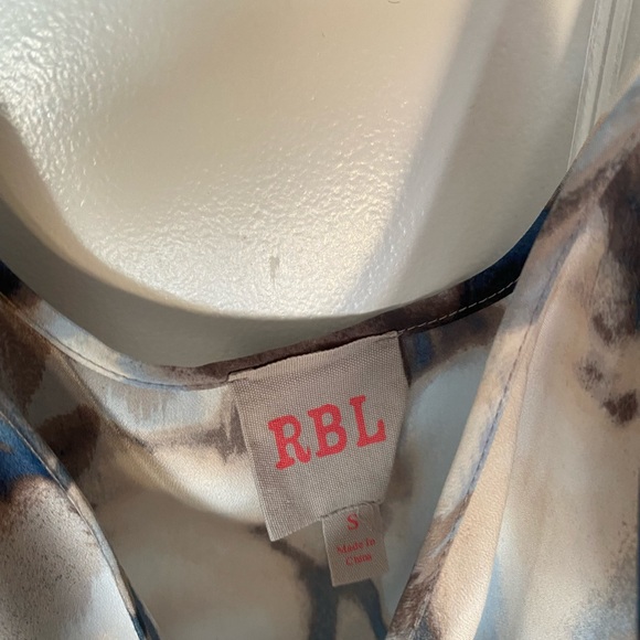 Blue watercolor tank - Picture 3 of 3